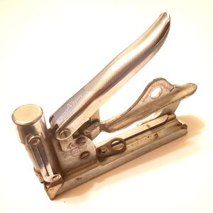 Hansen Vintage Staple Gun Model #362684
